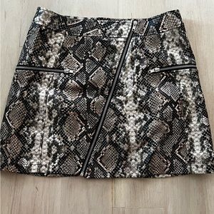 Snakeskin faux leather mini skirt